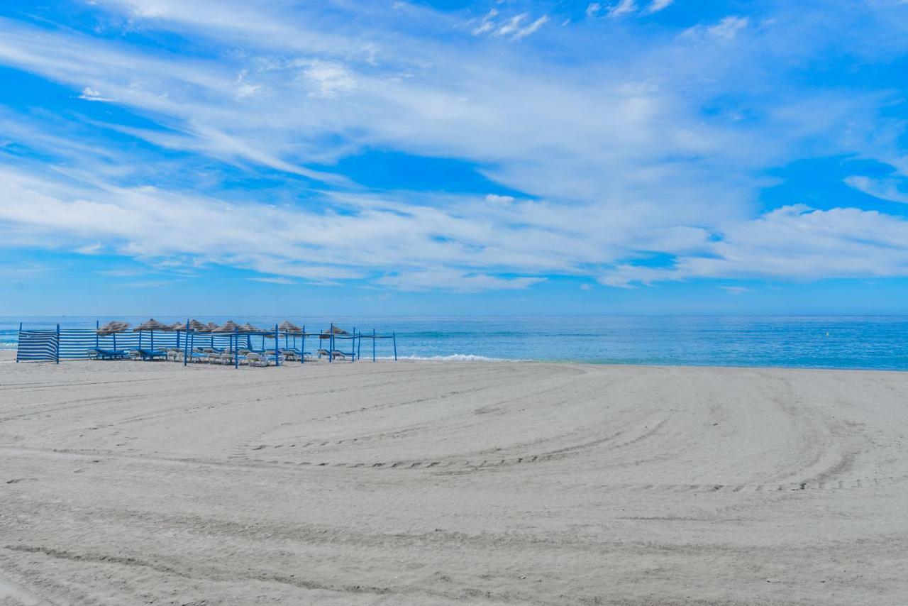 Costa Del Oro *